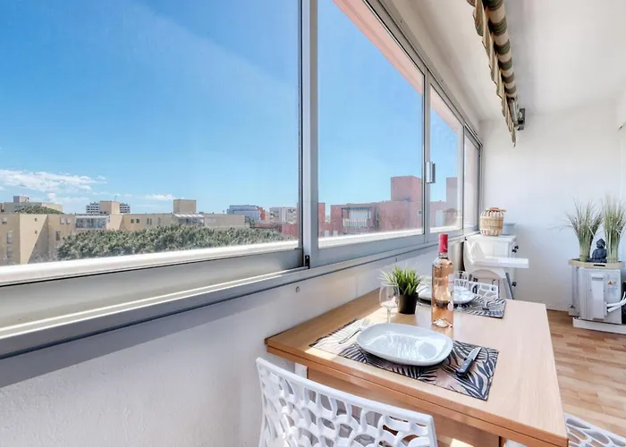 T2 600 M From The Beach! Air-conditioned 公寓